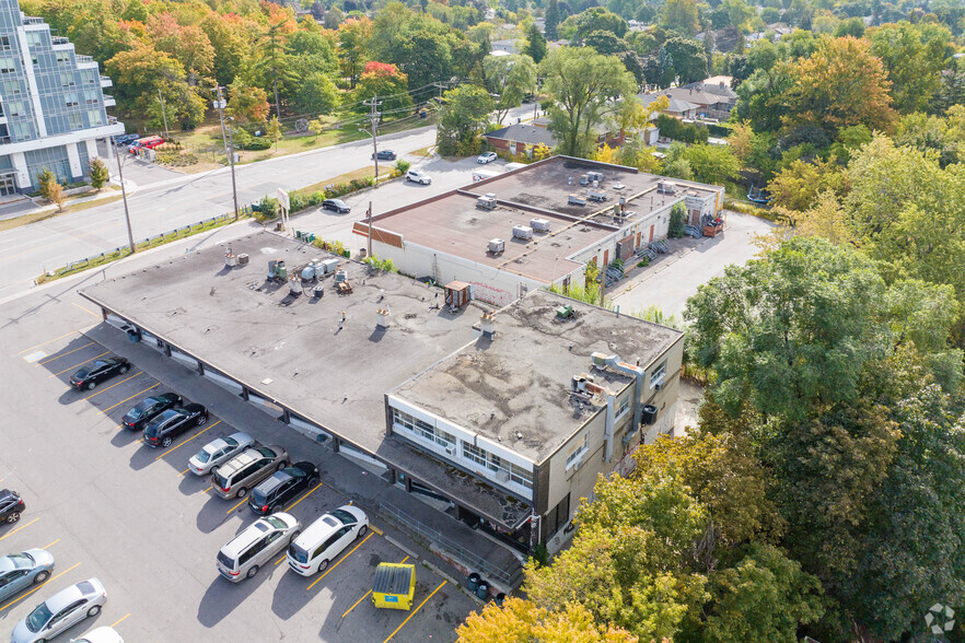 2993-3011 Sheppard Ave E, Toronto, ON à louer - Photo de l’immeuble – Image 3 sur 4