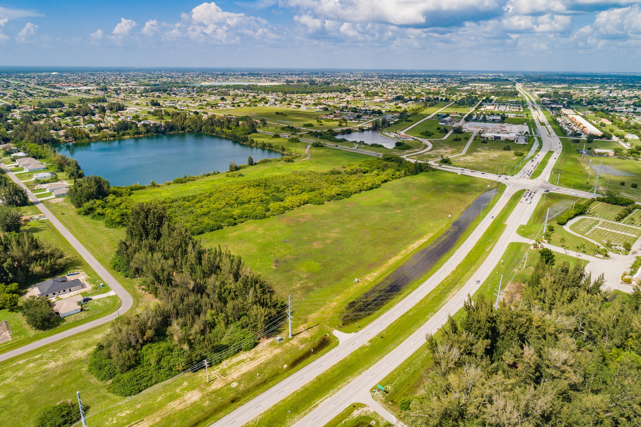 1753 SW Pine Island Rd, Cape Coral, FL à vendre Photo principale– Image 1 sur 10
