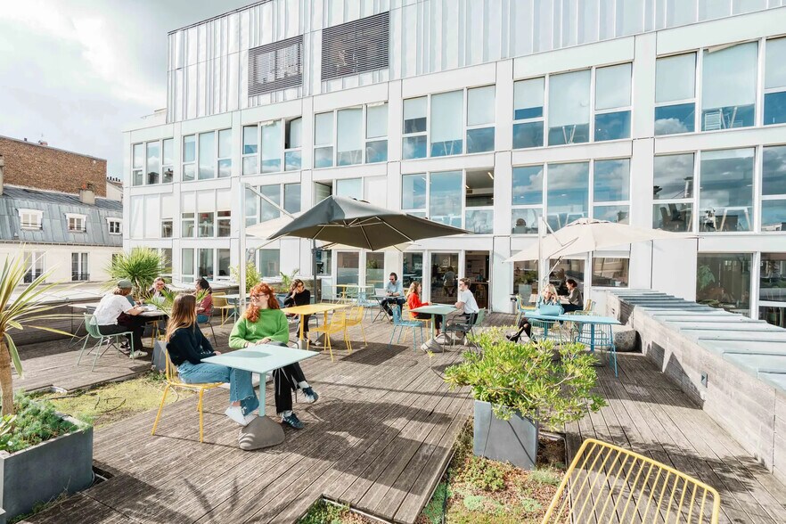 16 Rue Washington, Paris à louer - Photo de l’immeuble – Image 1 sur 1