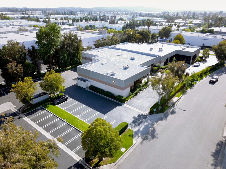 800 Columbia St, Brea, CA à vendre - Photo de l’immeuble – Image 3 sur 4