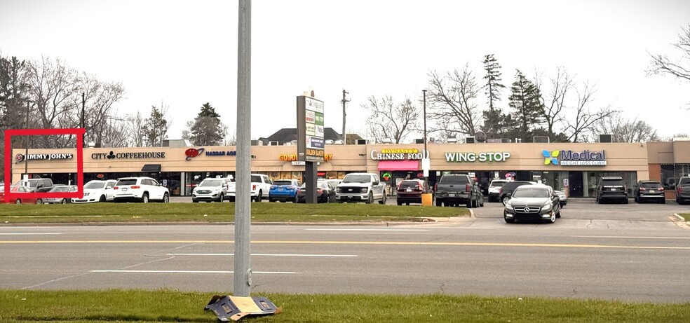 26417-26451 Ford Rd, Dearborn Heights, MI à louer - Photo de l’immeuble – Image 3 sur 5