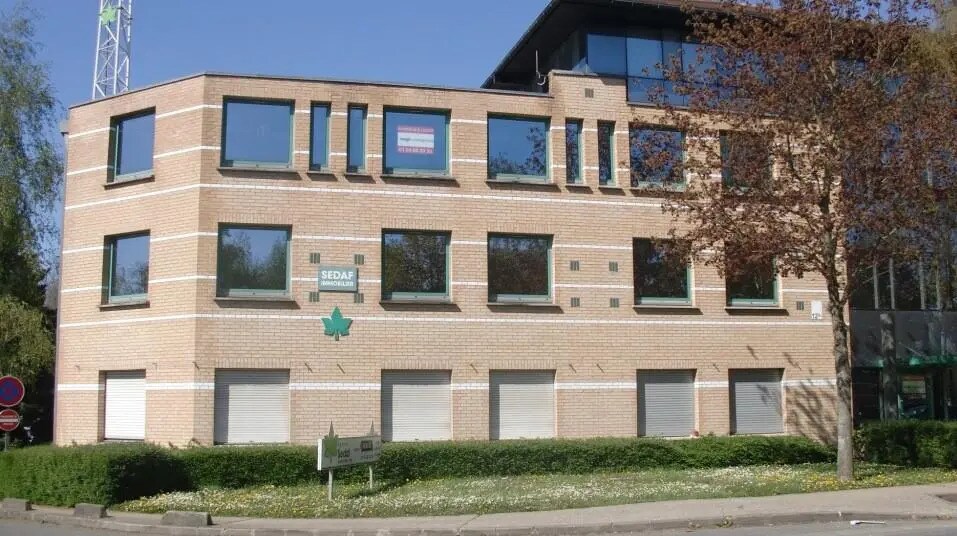 Bureau dans Champs-sur-Marne à vendre - Photo de l’immeuble – Image 1 sur 12