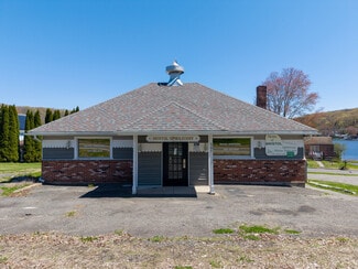 Plus de détails pour 305 South St, Plymouth, CT - Local commercial à vendre