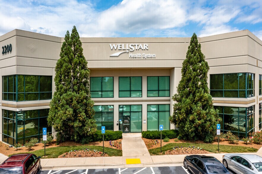2200 Thornton Rd, Lithia Springs, GA à louer - Photo de l’immeuble – Image 1 sur 5