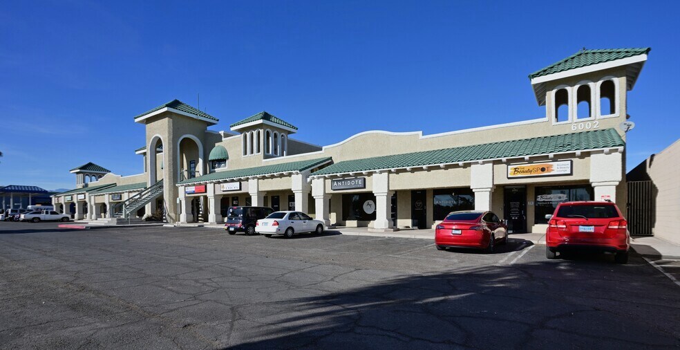 6000-6038 Smoke Ranch Rd, Las Vegas, NV à louer - Photo de l’immeuble – Image 3 sur 7