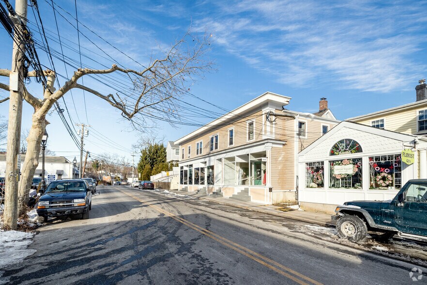 82-86 Birch Hill Rd, Locust Valley, NY à louer - Photo de l’immeuble – Image 3 sur 5
