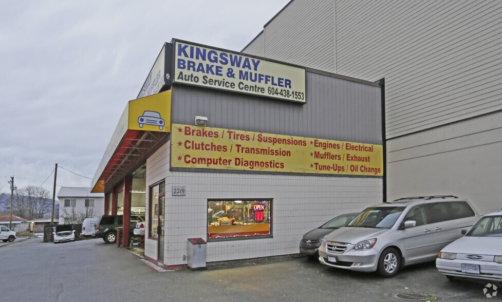 2219 Kingsway, Vancouver, BC à vendre - Photo principale – Image 1 sur 6