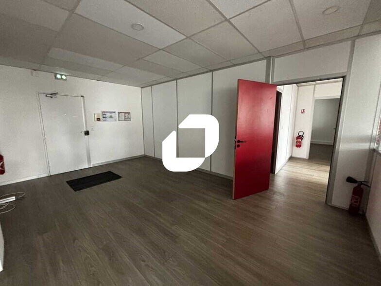 Bureau dans Corbeil Essonnes à louer - Photo intérieure – Image 1 sur 6