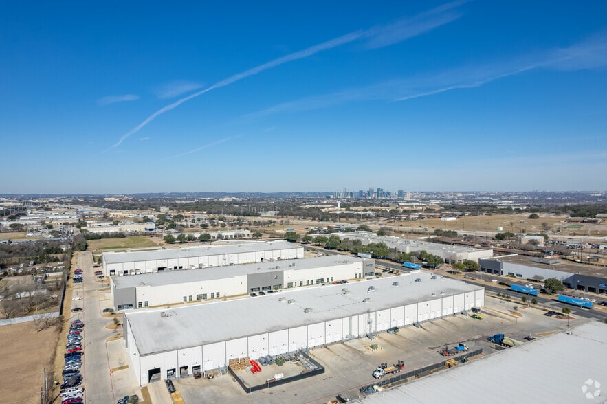 5811 Trade Center Dr, Austin, TX à louer - Aérien – Image 2 sur 4