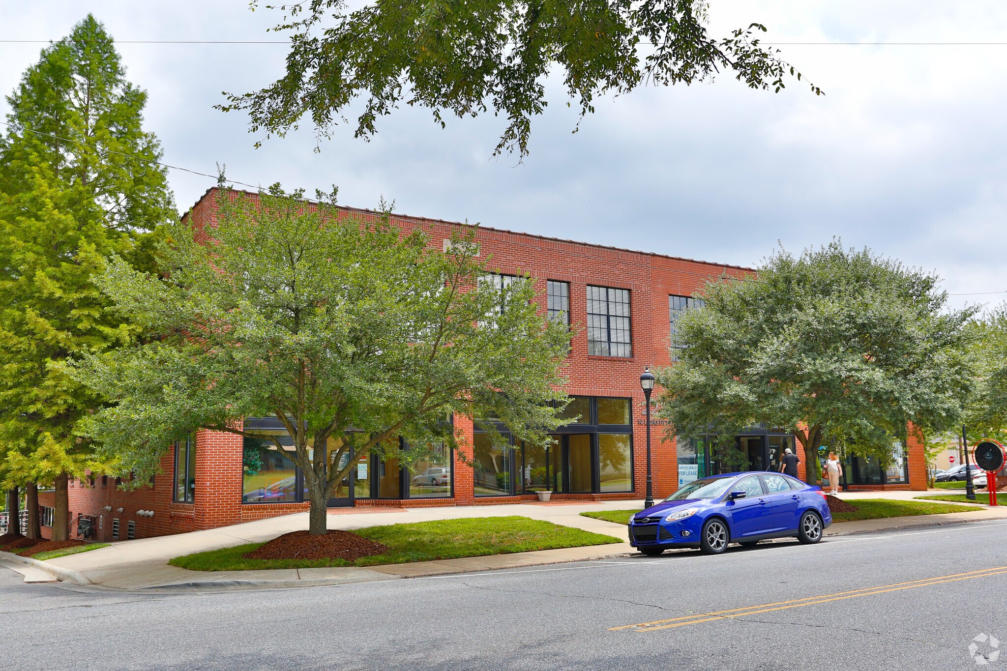 222 N Lafayette St, Shelby, NC à louer Photo principale– Image 1 sur 7