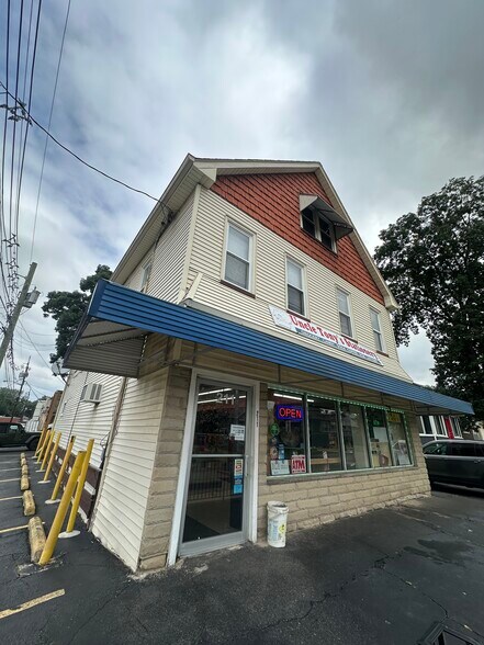 211 Van Winkle Ave, Hawthorne, NJ à vendre - Photo de l’immeuble – Image 2 sur 6