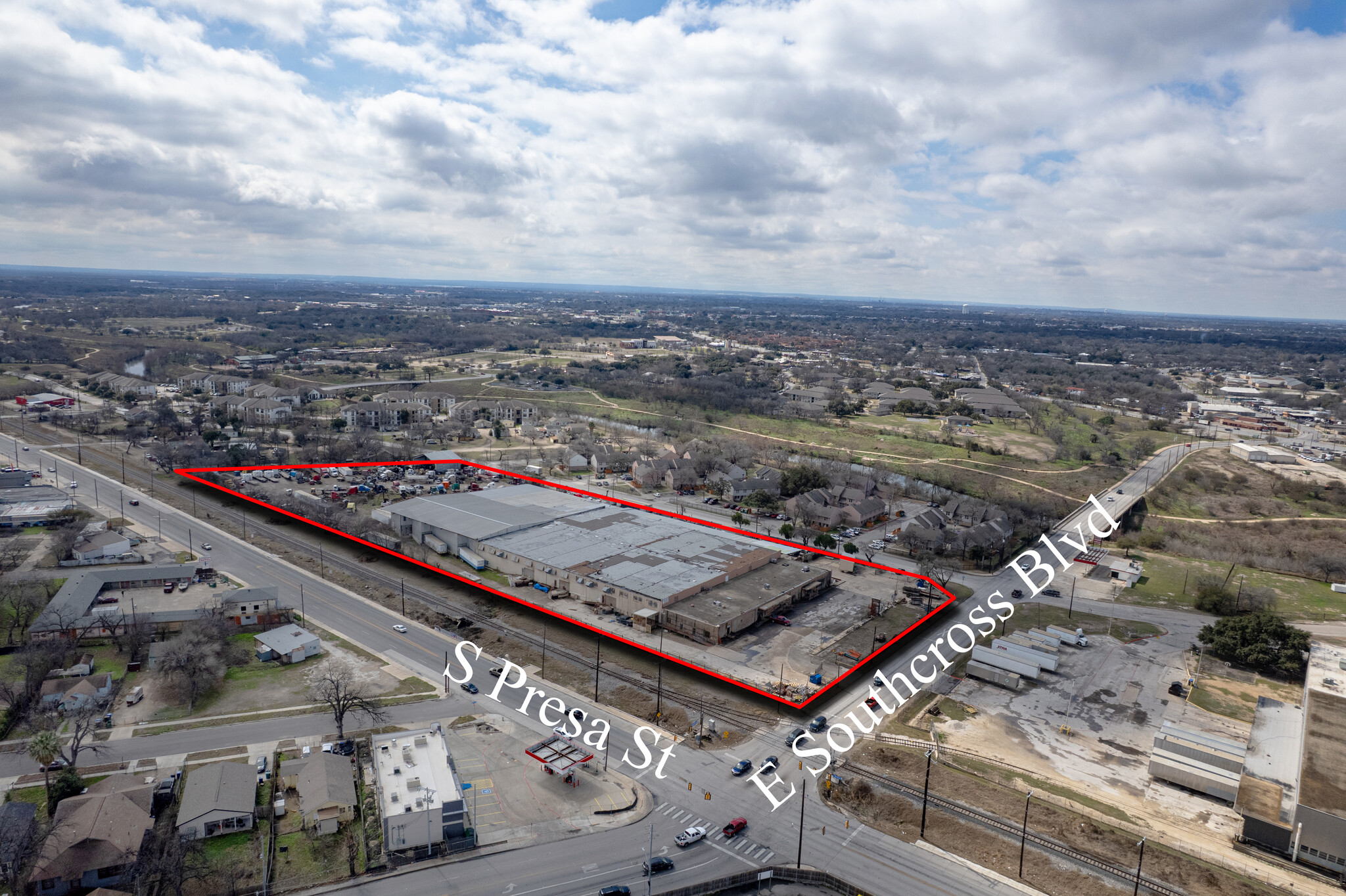 1350 E Southcross Blvd, San Antonio, TX à vendre Photo de l’immeuble– Image 1 sur 15