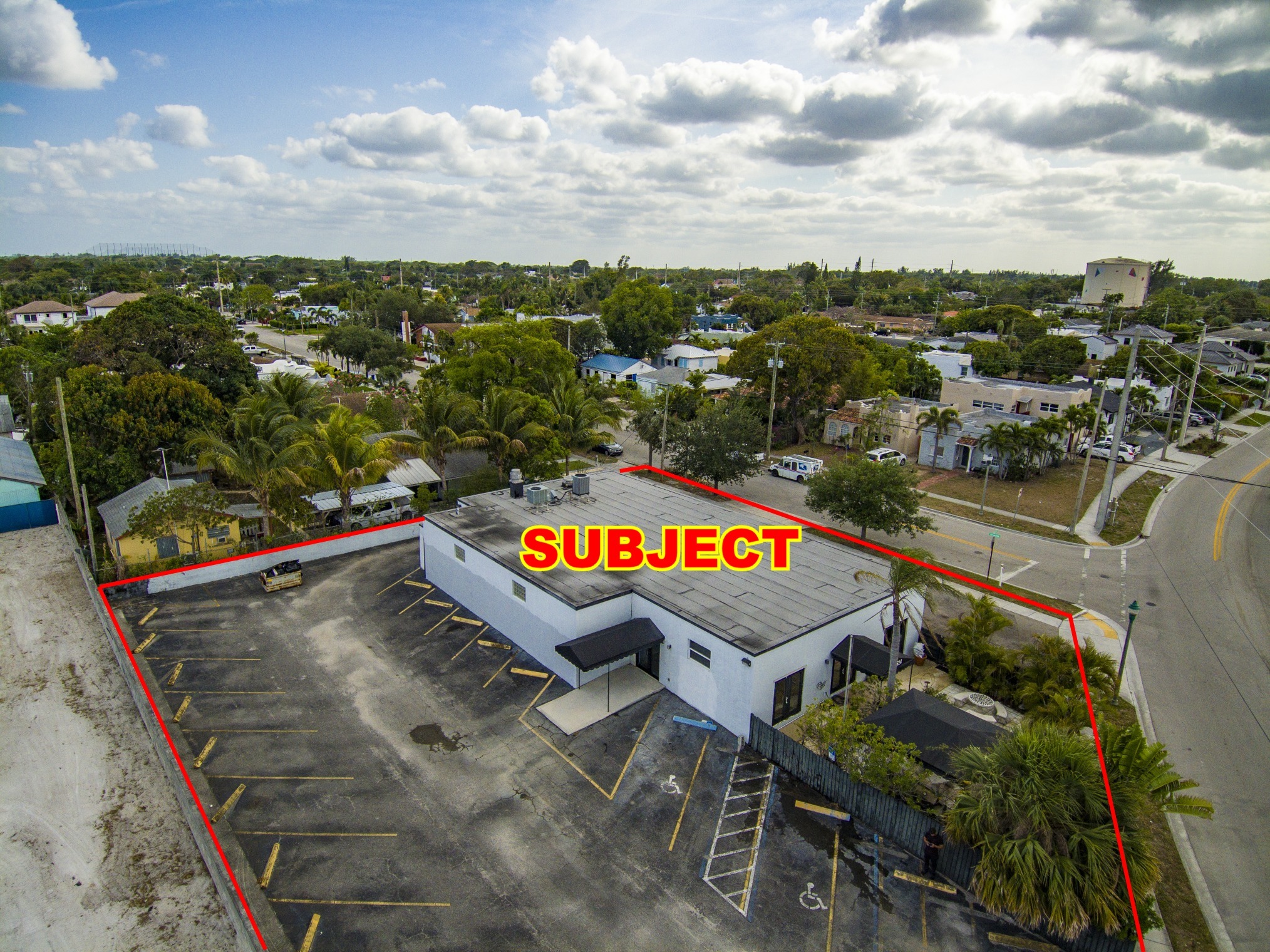 624 Nottingham Blvd, West Palm Beach, FL à vendre Photo de l’immeuble– Image 1 sur 8