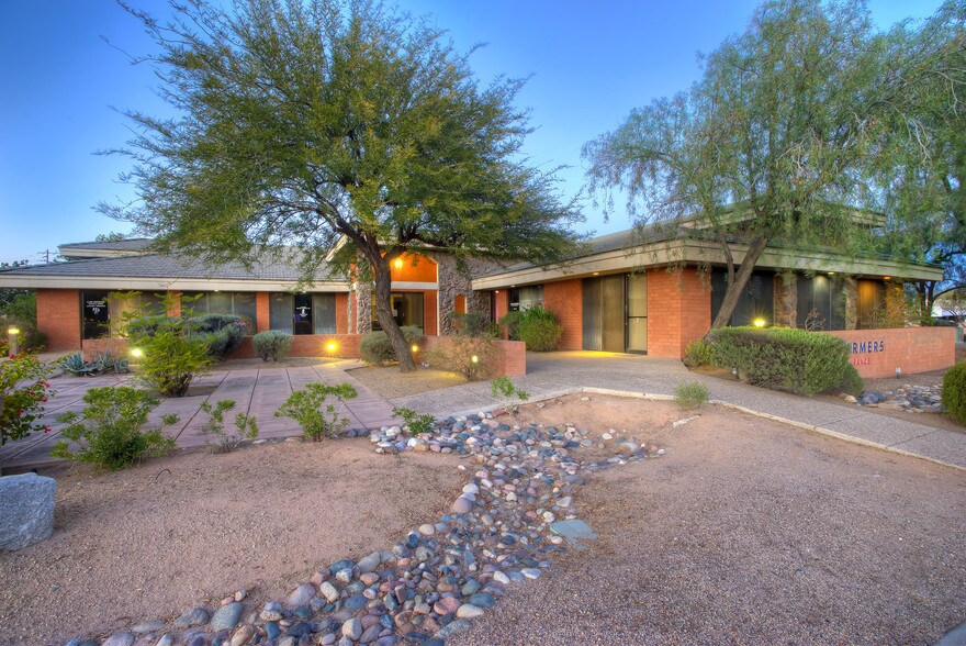 4050 E Greenway Rd, Phoenix, AZ à louer - Photo de l’immeuble – Image 2 sur 4
