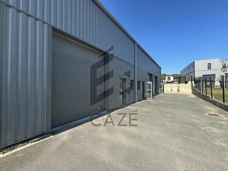 Local d'activités dans Montussan à vendre - Photo de l’immeuble – Image 1 sur 5