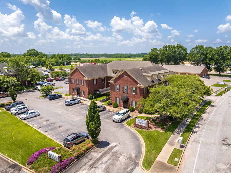 146 Timber Creek Dr, Cordova, TN à louer - Photo de l’immeuble – Image 2 sur 6