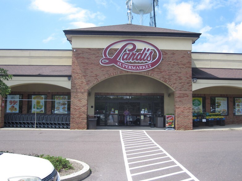 2190 E High St, Pottstown, PA à vendre - Photo de l’immeuble – Image 2 sur 4