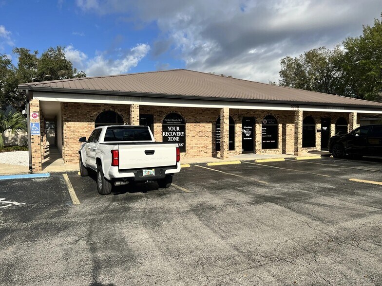 9710 N Armenia Ave, Tampa, FL à vendre - Photo de l’immeuble – Image 2 sur 7