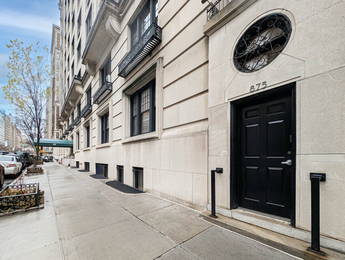 875-877 Park Ave, New York, NY 10021 - Lot 1C1D - - Photo intérieure - Image 1 of 22