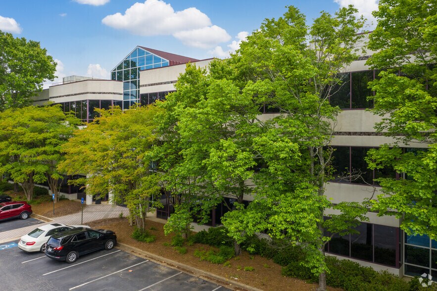 3000 Corporate Center Dr, Morrow, GA à louer - Photo de l’immeuble – Image 3 sur 13
