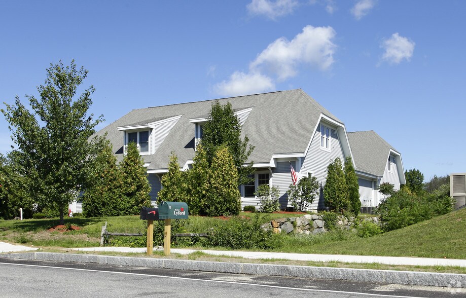 6 Ash St, Hollis, NH à vendre - Photo principale – Image 1 sur 10