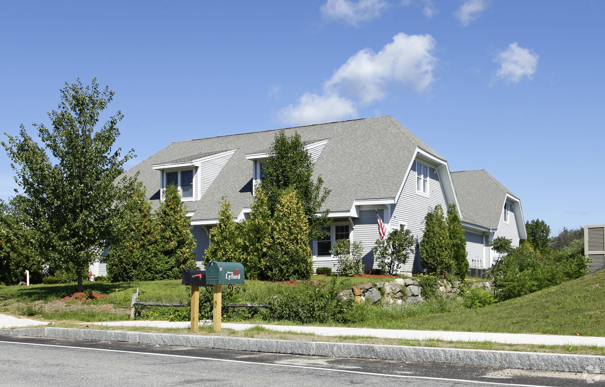 6 Ash St, Hollis, NH à vendre Photo principale– Image 1 sur 11