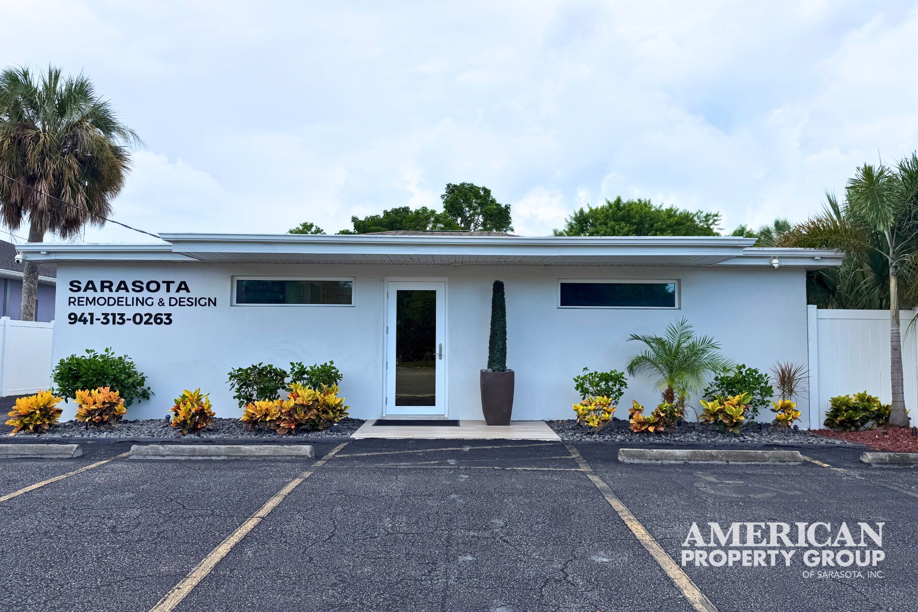 1670 Stickney Point Rd, Sarasota, FL à vendre Photo de l’immeuble– Image 1 sur 22