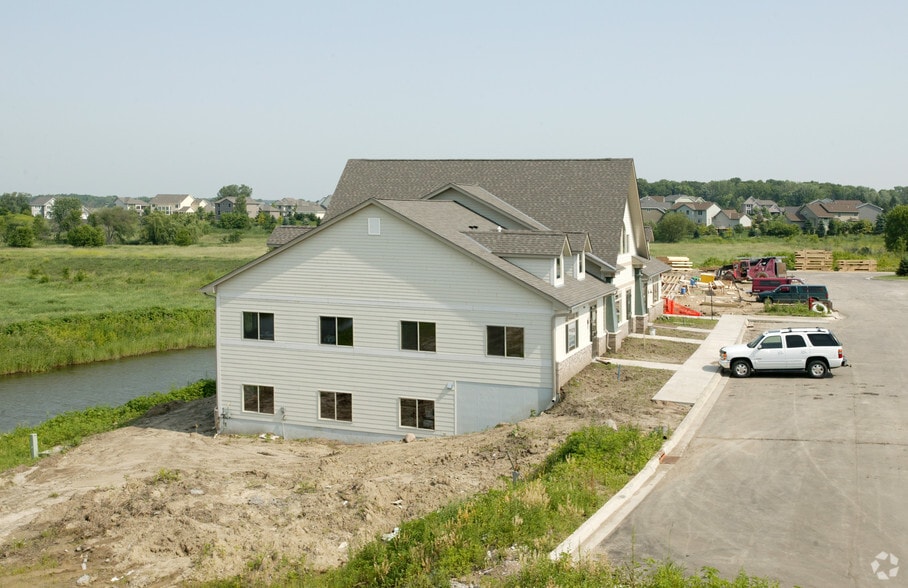 801-809 Meander Ct, Medina, MN à louer - Photo de l’immeuble – Image 3 sur 37
