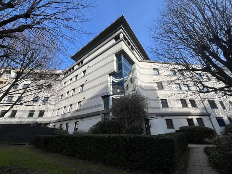 13 Quai Du Commerce, Lyon à louer - Photo de l’immeuble – Image 2 sur 15