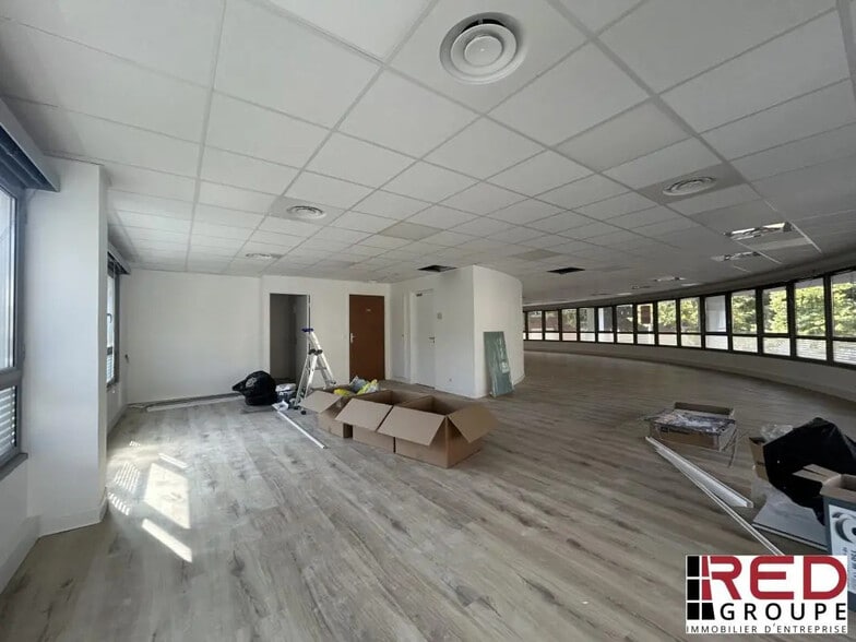 Bureau dans Aix-en-Provence à louer - Photo de l’immeuble – Image 3 sur 7