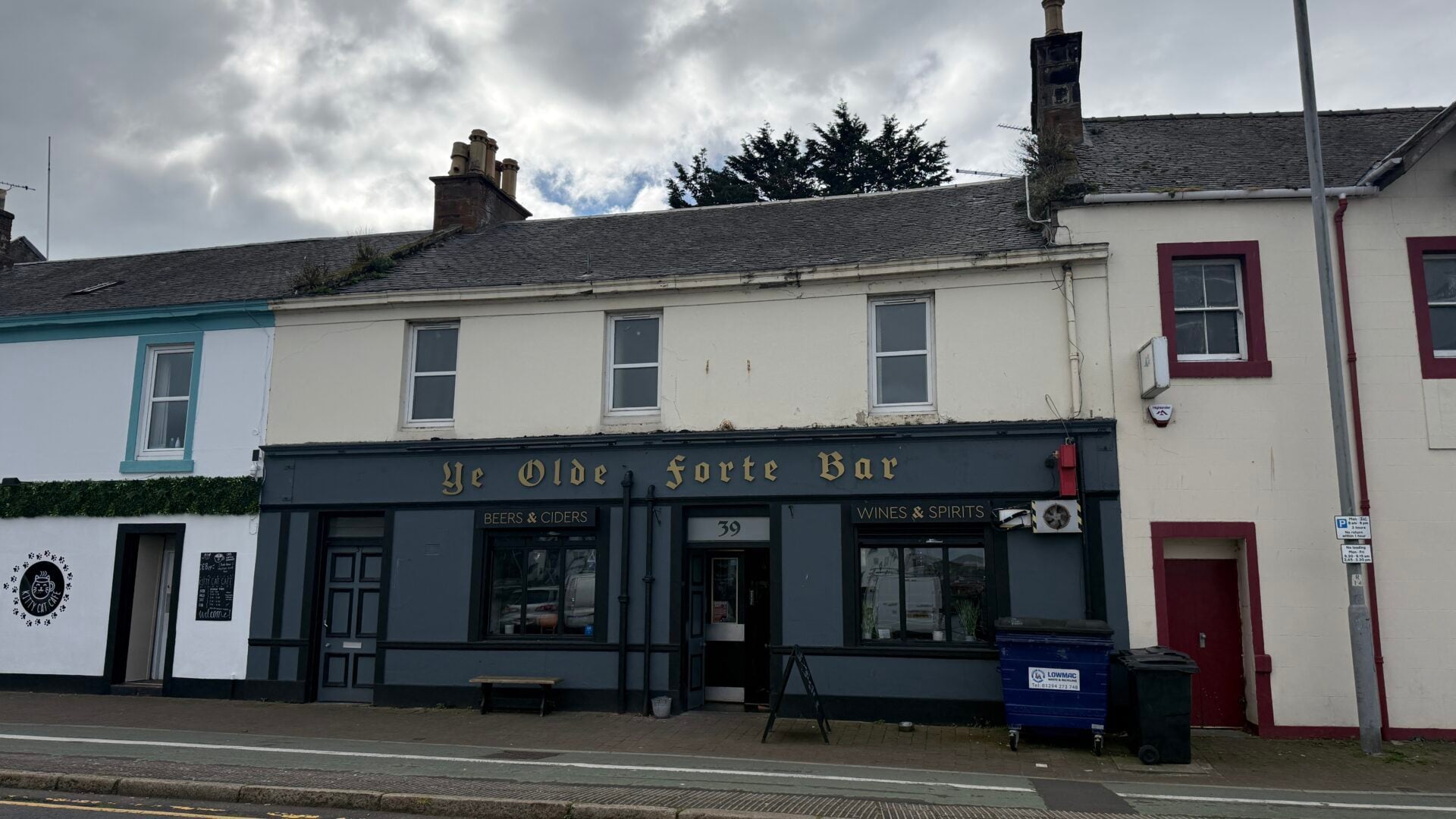 37-39 South Harbour St, Ayr à louer Photo de l’immeuble– Image 1 sur 1