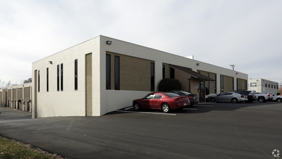 645 Lofstrand Ln, Rockville, MD à louer - Photo principale – Image 2 sur 11