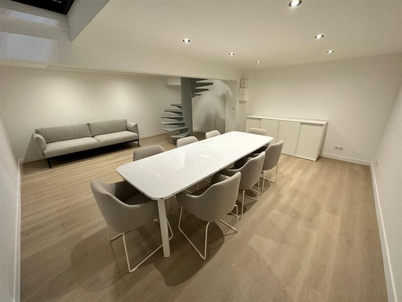 33 Rue Des Bordeaux, Charenton-le-Pont à louer - Photo intérieure – Image 2 sur 3