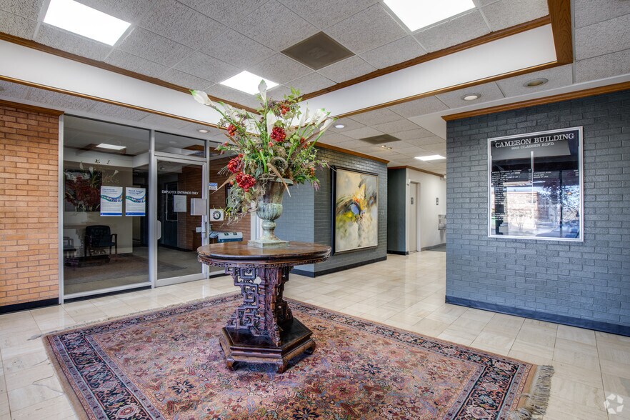 2901-2915 N Classen Blvd, Oklahoma City, OK à louer - Hall d’entrée – Image 3 sur 19