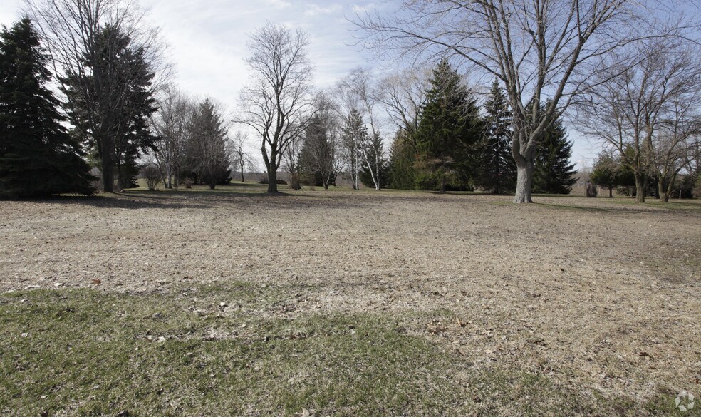 2509 W Washington St, West Bend, WI à vendre - Photo de l’immeuble – Image 2 sur 2