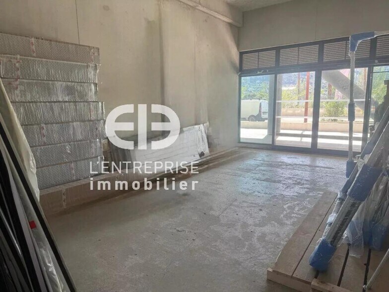 Local commercial dans Nice à louer - Photo de l’immeuble – Image 3 sur 7