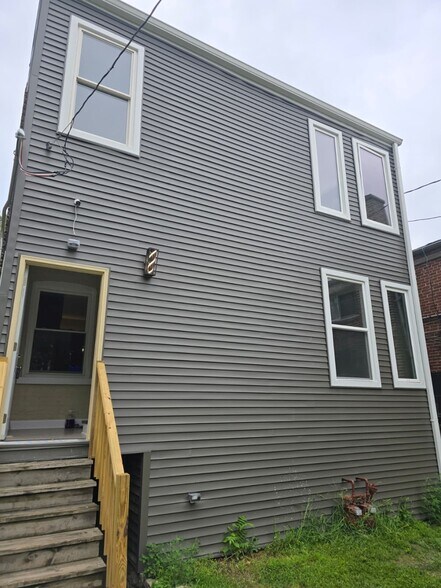 35 N Mayfield Ave, Chicago, IL à vendre - Photo de l’immeuble – Image 2 sur 25