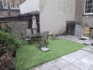 Plus de détails pour 155 Whiteladies Rd, Bristol - Bureau à louer