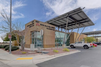 6807 Ponderosa Way, Las Vegas, NV à louer Photo intérieure– Image 2 sur 11