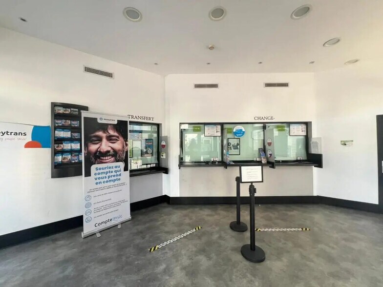 Local commercial dans Cannes à louer - Photo de l’immeuble – Image 3 sur 5