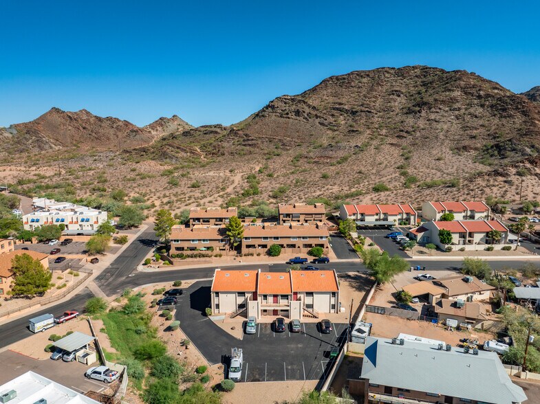 10644 N 15th Way, Phoenix, AZ à vendre - Photo de l’immeuble – Image 2 sur 12