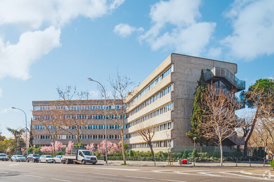 Calle de Velázquez, 157, Madrid, Madrid à louer - Photo de l’immeuble – Image 2 sur 3