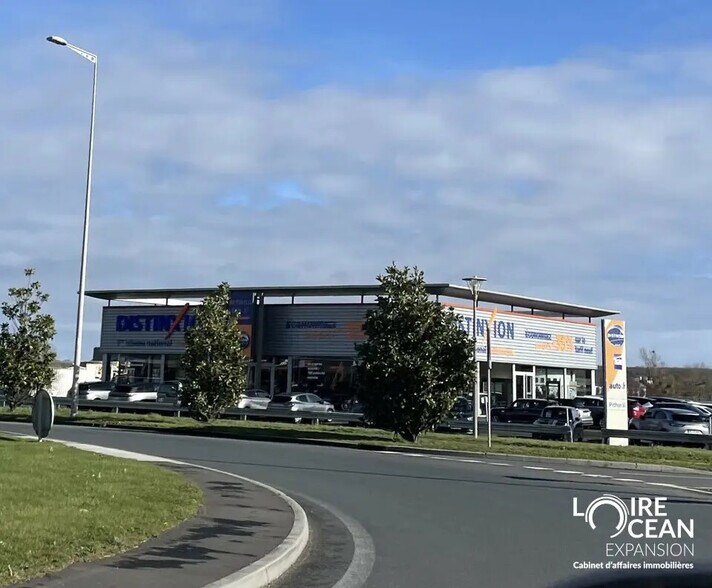 Local commercial dans Cholet à louer - Photo de l’immeuble – Image 1 sur 15