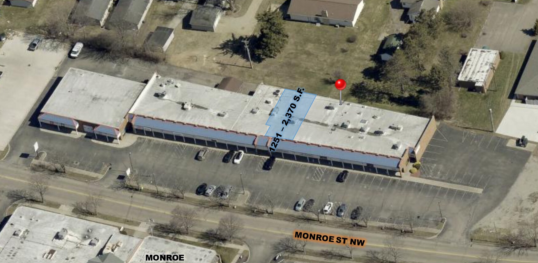 1239-1309 Monroe Ave, New Philadelphia, OH à louer Photo de l’immeuble– Image 1 sur 2
