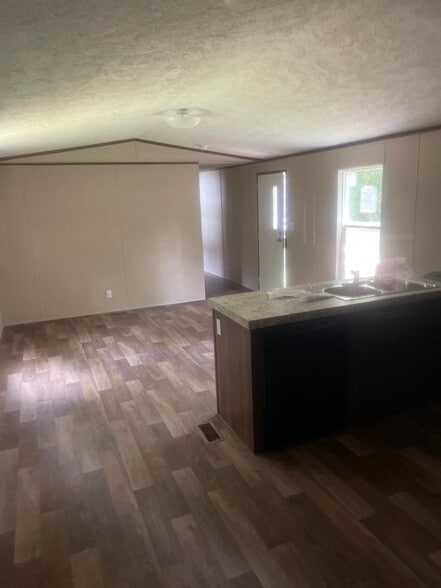1235 Jenkins St, Rock Hill, SC à vendre - Photo intérieure – Image 3 sur 6