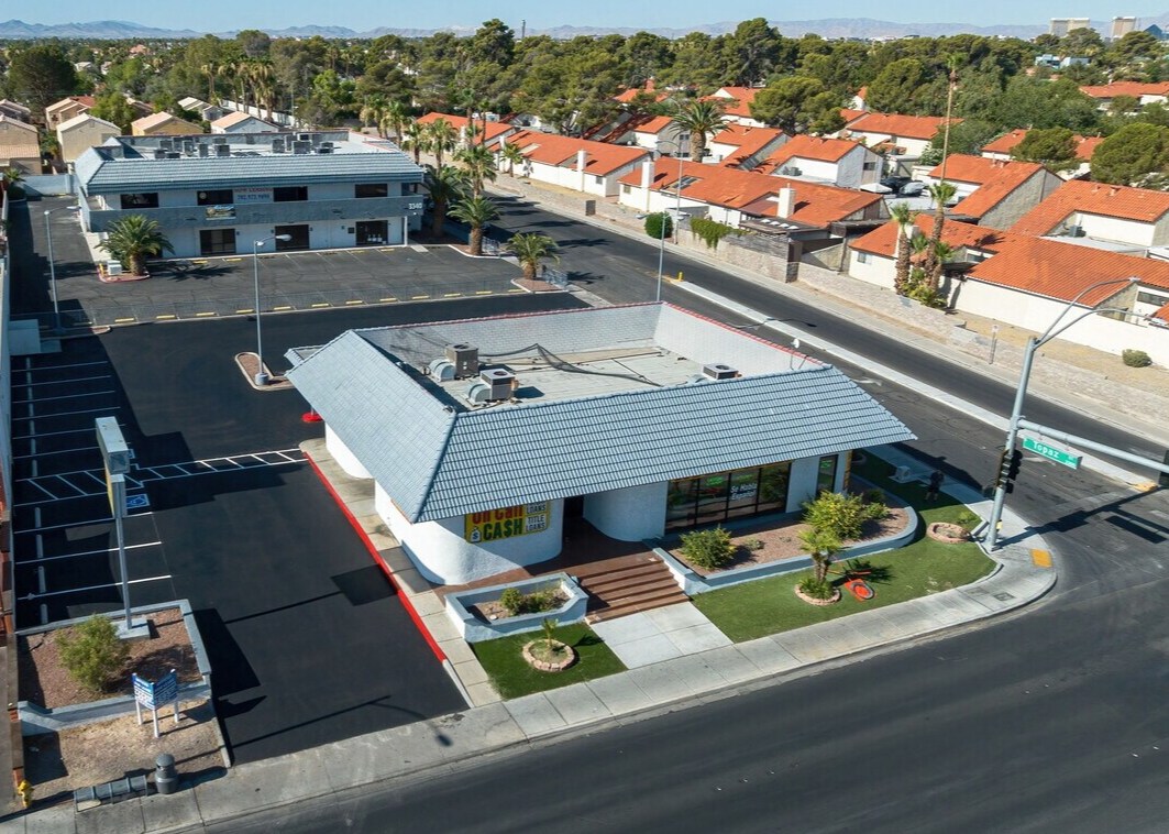 2625 E Desert Inn Rd, Las Vegas, NV à vendre Photo principale– Image 1 sur 32
