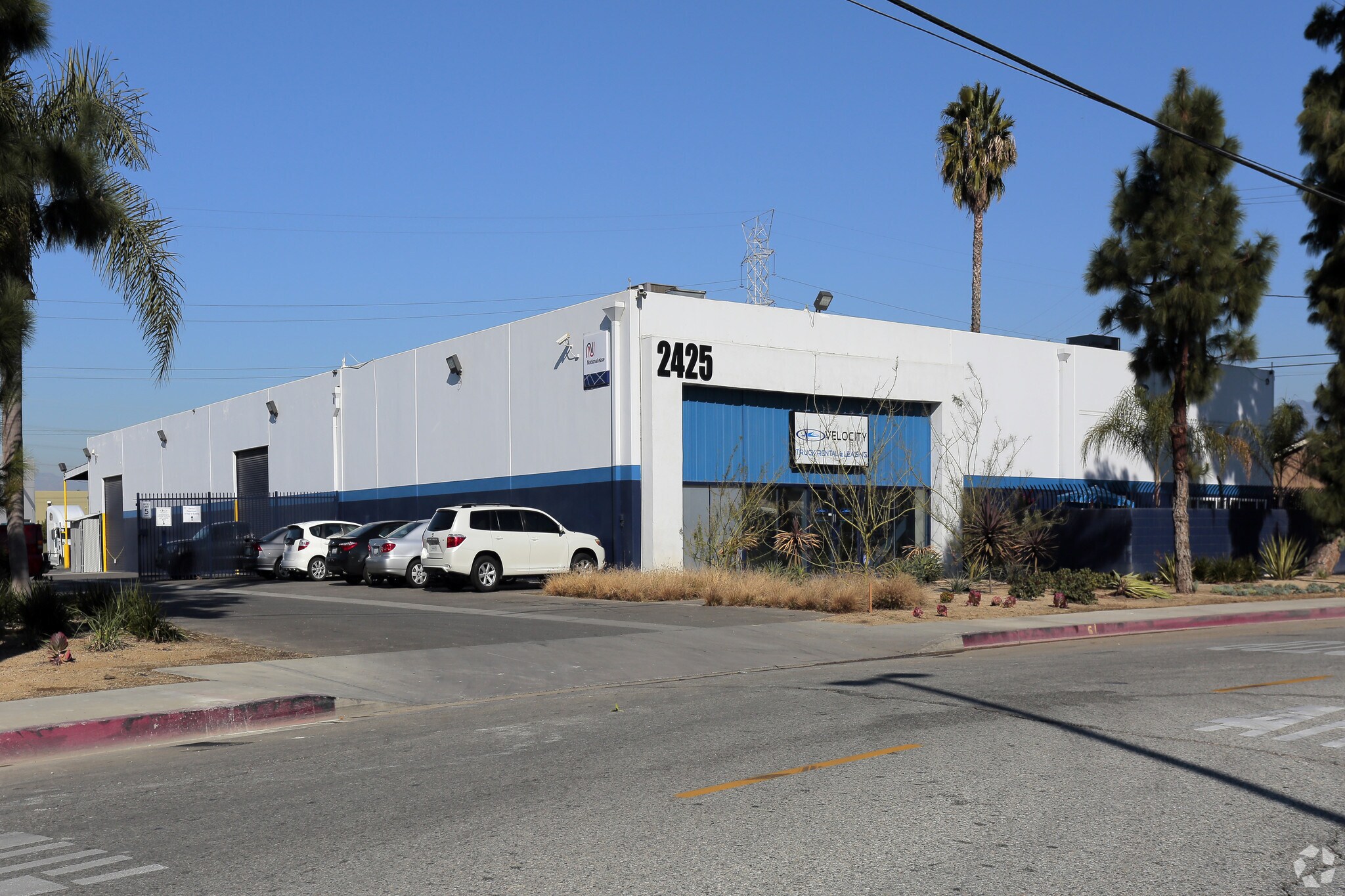 2425 Kella Ave, City of Industry, CA à louer Photo de l’immeuble– Image 1 sur 6