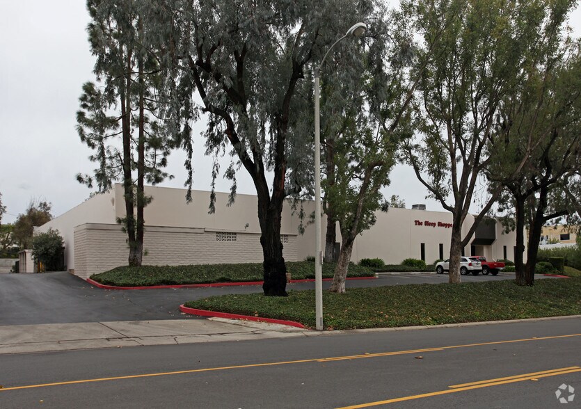 1010 Lawrence Dr, Newbury Park, CA à vendre - Photo de l’immeuble – Image 3 sur 3