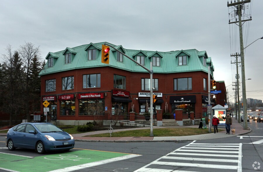 16-18 Beechwood Ave, Ottawa, ON à louer - Photo de l’immeuble – Image 3 sur 5