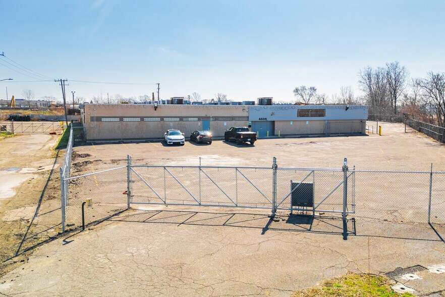 4505 Oakman Blvd, Detroit, MI à vendre - Photo de l’immeuble – Image 2 sur 39